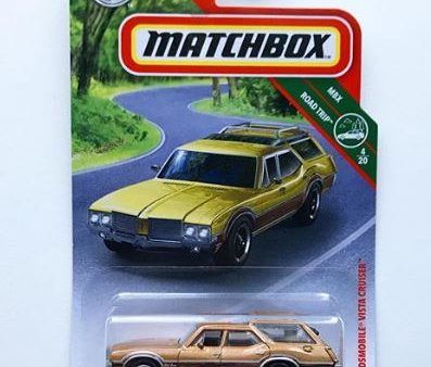 2019 Matchbox MBX Road Trip 71 Oldsmobile Vista Cruiser Fashion